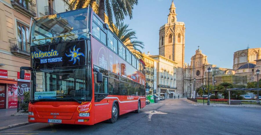 Valencia: 48 hour Hop-On-Hop-Off Bus Ticket and San Nicolás - Audio Guide Value: 10 Languages on the Bus, Headphones Included