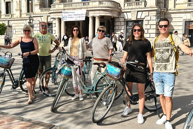 Valencia All in One Bike Tour - City of Arts and Sciences, Then Back Again: Your Beach Detour Option