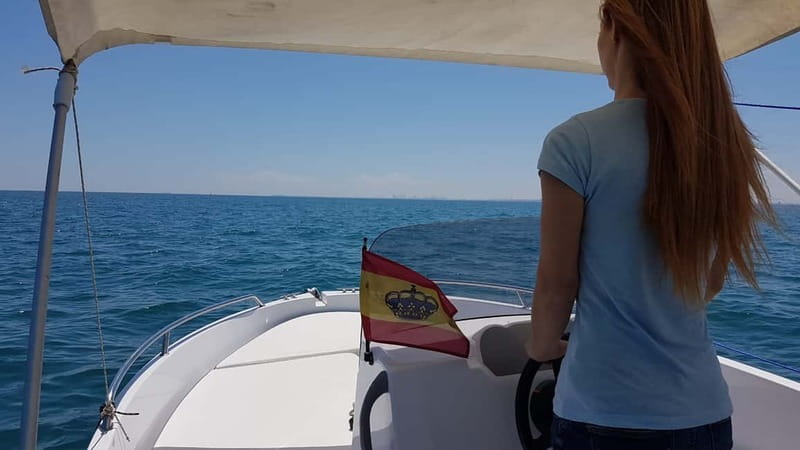 Valencia:Alquiler barco sin licencia PoblaFarnals+Beach Club - Pobla Marina in La Pobla de Farnals: the straightforward place to start