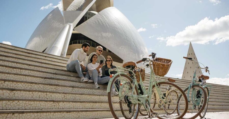 Valencia: Audioguide eng,esp,ita + Bike All Day - Key highlights