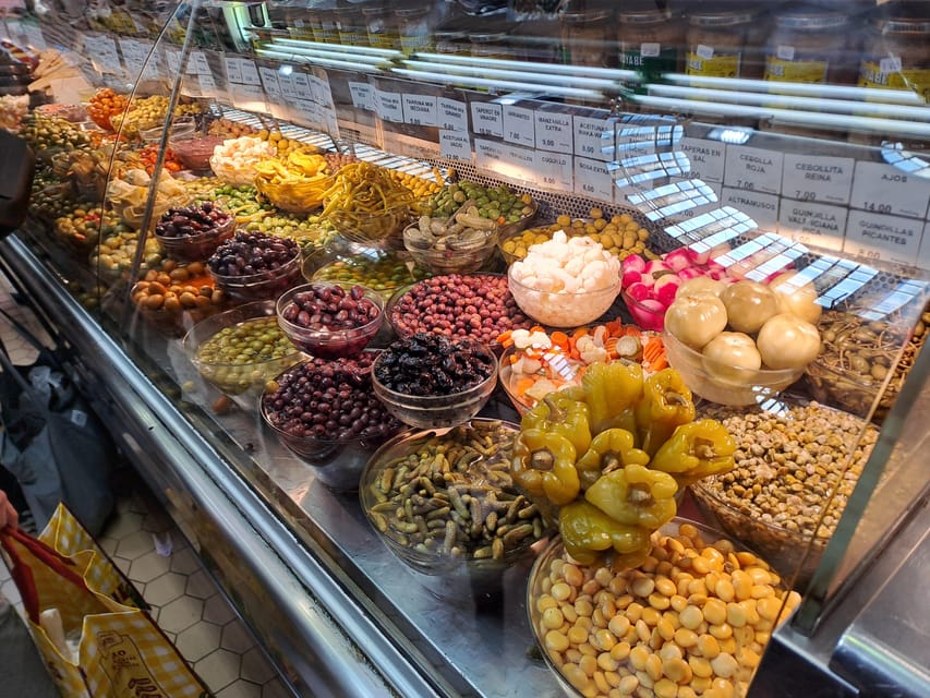 Valencia: Authentic Tapas & Drinks with a Local - Esgarraet and Clóchinas: Two Regional Specialties Worth Leaning Into