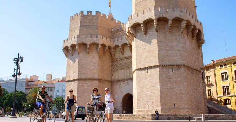Valencia Bike Tour - Ruzafa neighborhood stop: Valencia’s trendy, local energy