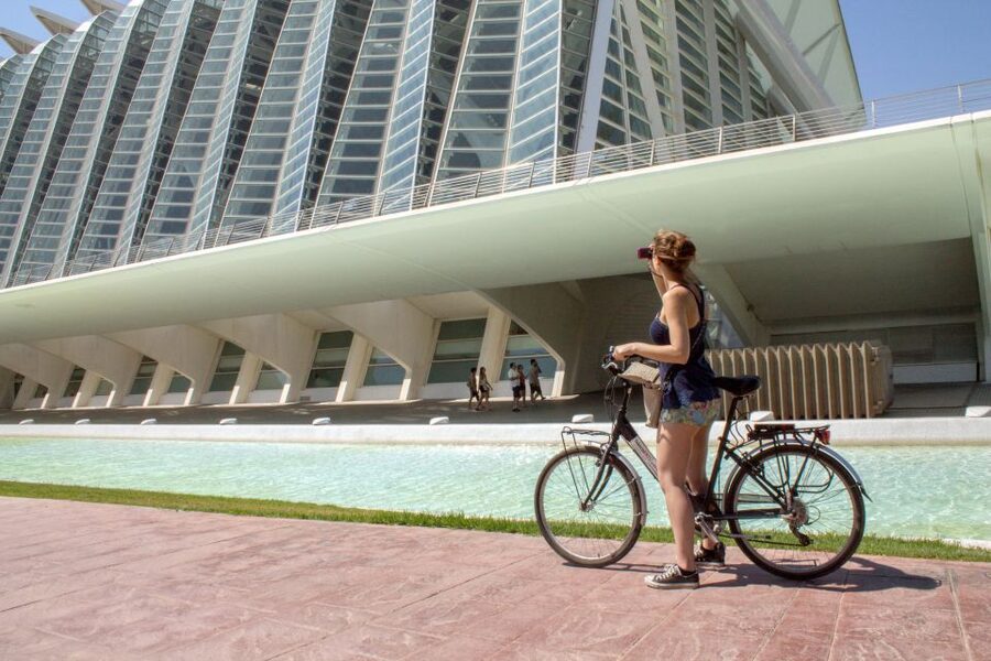 Valencia Bike Tour - Valencia Old Town by bike: Cathedral, markets, and the skyline