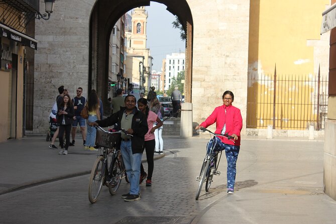 Valencia Bike Tour: Top Sights and City of Arts & Sciences - Why Valencia makes this kind of sights-and-architecture tour easy