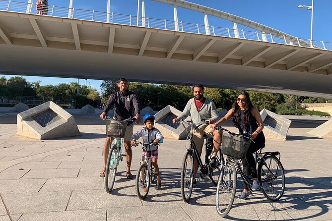 Valencia Bike Tour: Top Sights and City of Arts & Sciences - Where to start: Carrer de l’Herba, and how the tour keeps logistics simple
