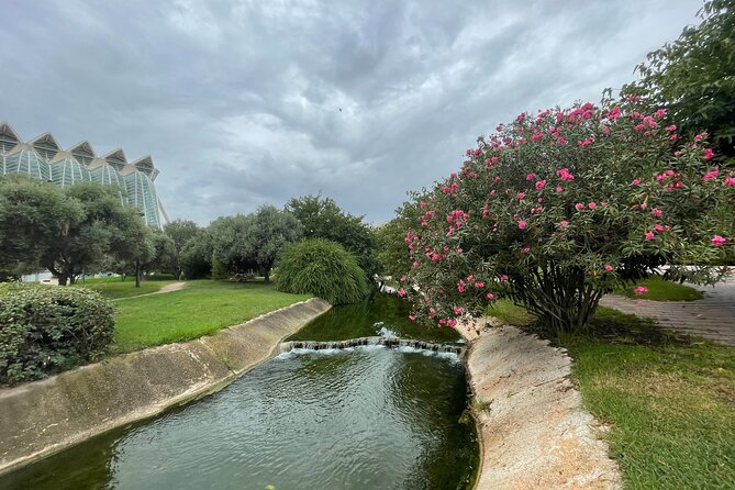 Valencia Bike Tour: Top Sights and City of Arts & Sciences - Museo del Corpus Casa de las Rocas: a free, surprisingly specific must-see