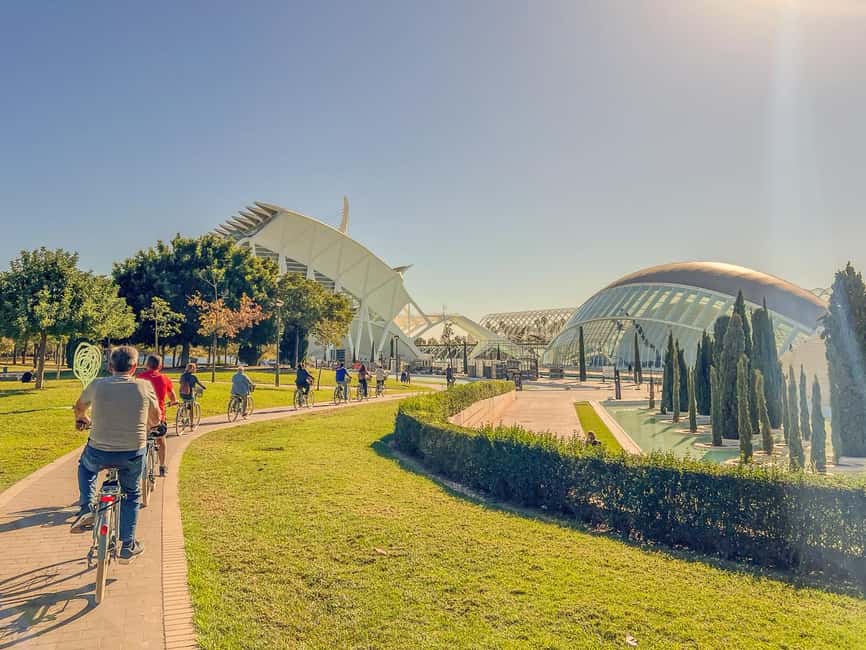 Valencia Bike Tours: City Highlights - Getting Started at Hola Rent a Bike and Timing the First 15 Minutes