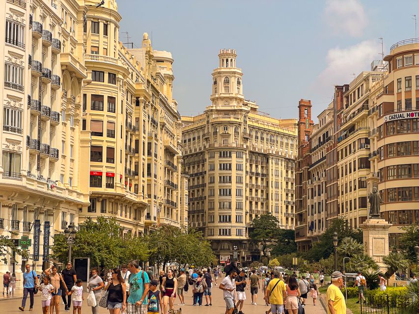 Valencia Bike Tours: City Highlights - Valencia Cathedral, Plaza de la Virgen, and the Basilica Moment