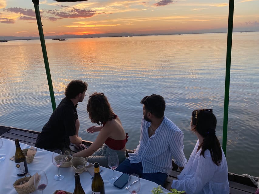 Valencia: Boat Ride with Valencian Wine Tasting & Tapas - Board the Traditional Boat at Rosa la Barquera