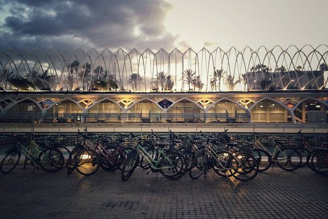 Valencia By Night Bike Tour - Meeting Point at C/ de Sant Martí, 4, and the First 10 Minutes