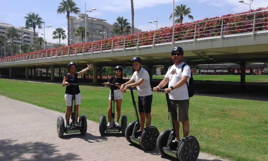Valencia: Cabecera Park and Bioparc Segway Tour - Cabecera Park and Cabecera Lake: where the tour turns scenic and calmer