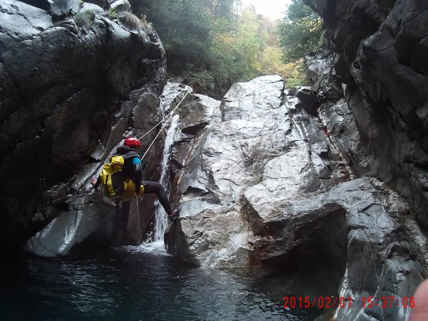 Valencia Canyoning. Experience for everyone - Safety and guidance: what you can rely on