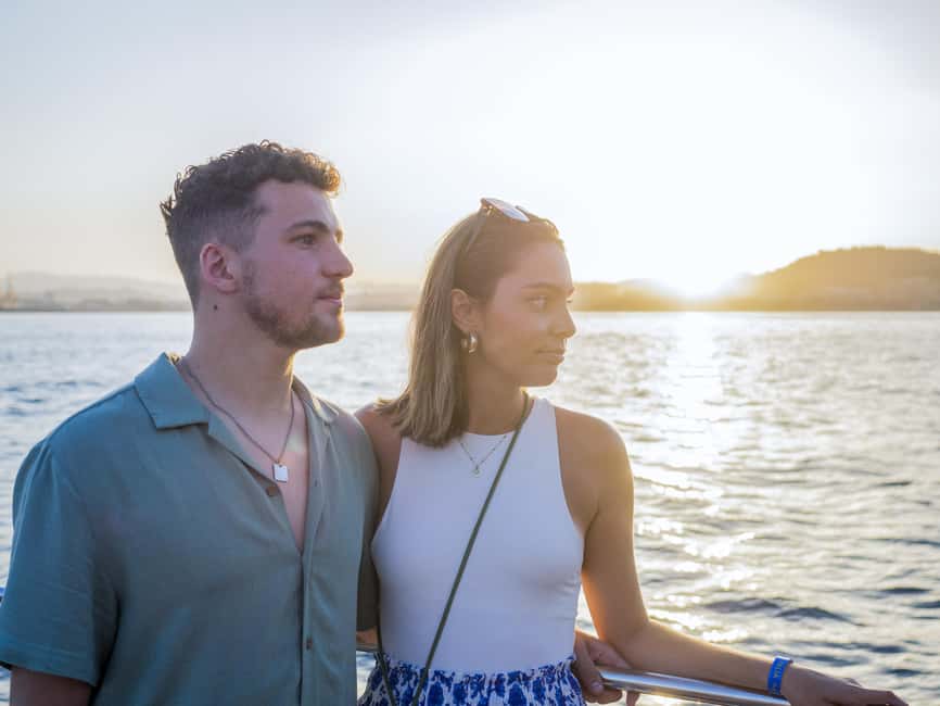 Valencia: Catamaran Cruise with Sunset Option - Day Cruise vs Sunset Cruise: Pick the Right Time for the Mood