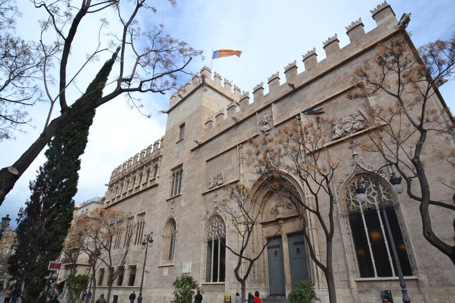Valencia: Cathedral, St Nicholas, and Lonja de la Seda Tour - Value and price at about $53 per person