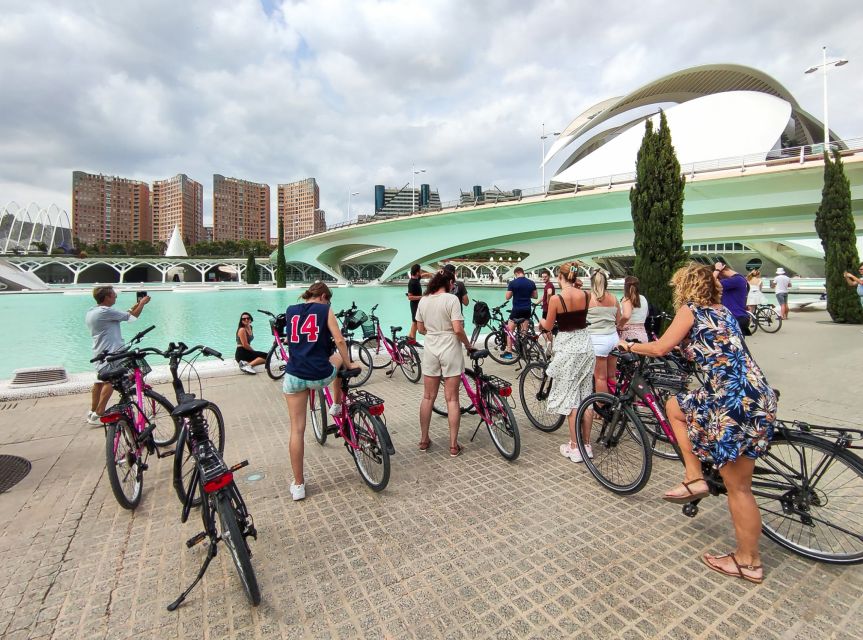 Valencia: City Highlights Guided Bike Tour - Pont de la Mar and Back to City Hall: How to Finish Without Rushing