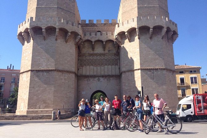 Valencia City Sights Bike Tour - Meeting Point in Ciutat Vella and How the Ride Feels