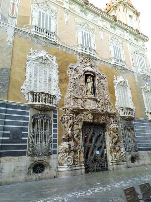Valencia: City Walking Tour with Top Attractions - ITALIAN - Meeting Point and Getting Ready (Shoes, Weather, and Accessibility)