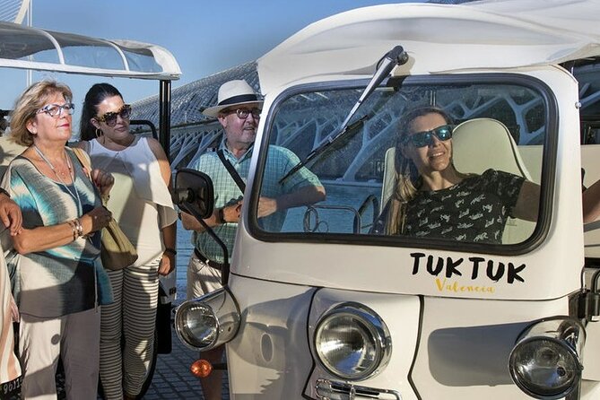 Valencia Complete Tour by Tuk Tuk - Meeting Point at C/ de Xàtiva: Getting On Without Stress