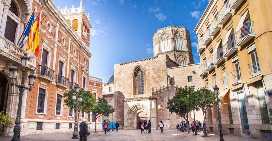 Valencia: Essentials and World Heritages Sites Walking Tour - UNESCO World Heritage in one walk: what you’ll actually learn