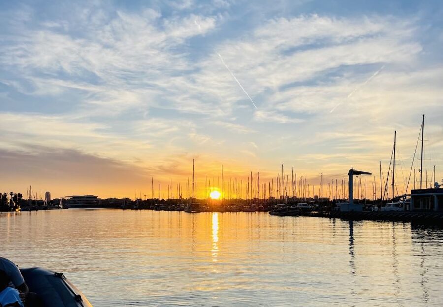 Valencia: Exclusive Sunset Cruise with Drink - Cruising the Coast: The Views That Make the Hour Feel Longer
