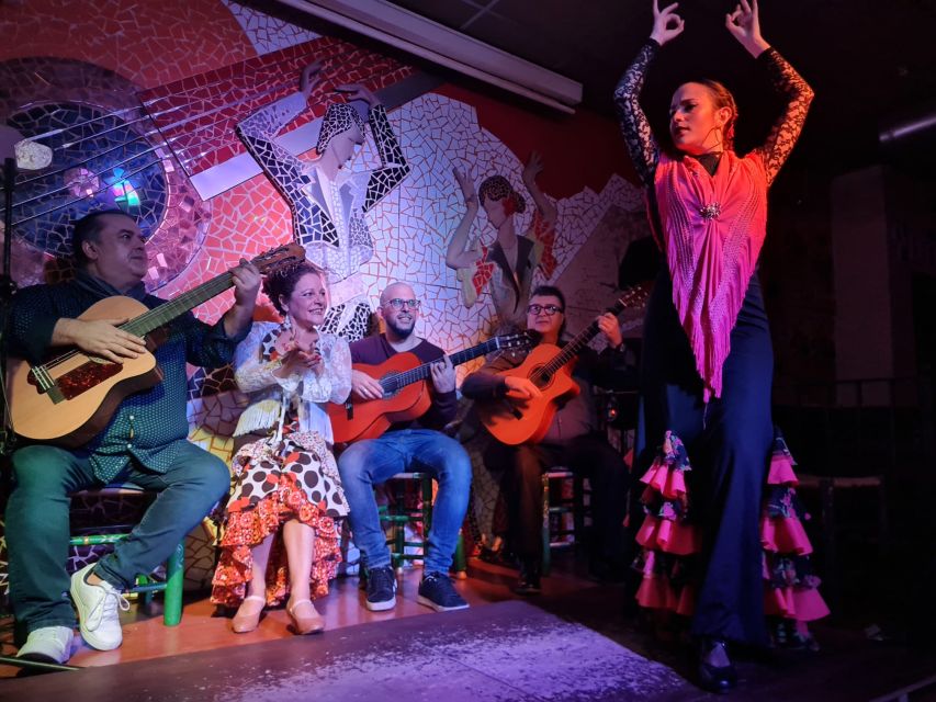 Valencia: Flamenco at Toro y La Luna with optional Dinner - Seven live artists: what you’re really paying for