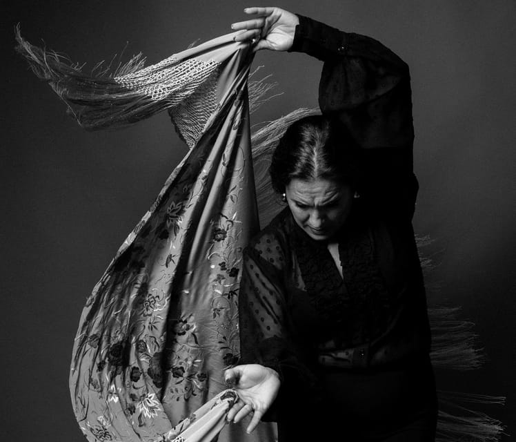 Valencia: Flamenco Show TEATRE TABLAO FLAMENCO in Teatro Talia - Where to go in Valencia, and what that location means