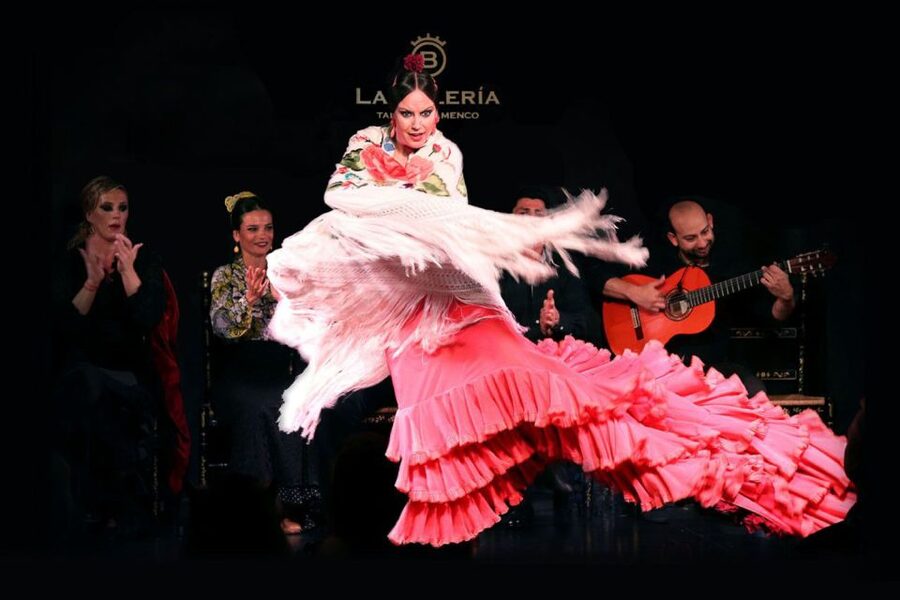 Valencia: Flamenco Show with Dinner at La Bulería - Key takeaways before you go