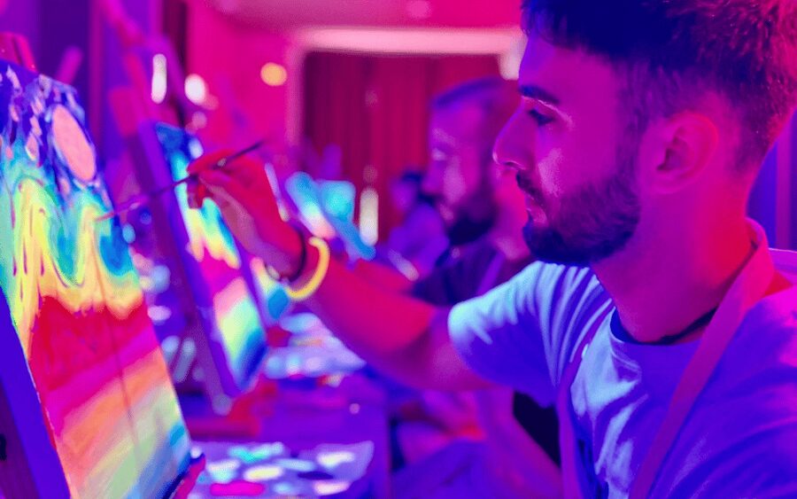 Valencia: Fluorescent painting workshop and wine - Key highlights in this Valencia neon workshop