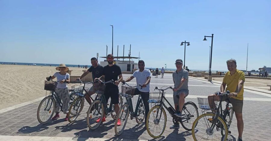 Valencia: Full-Day Bike Rental - Getting started at Calle Náquera 6, right behind Torres de Serranos