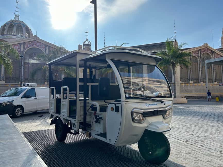 Valencia: Full Tuk Tuk Tour 2H - City of Arts and Sciences: photo stop efficiency done right