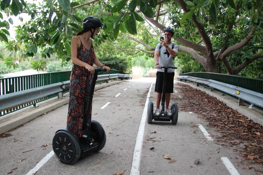 Valencia: Grand City Private Segway Tour - City of Arts and Sciences: architecture and science you can actually tour