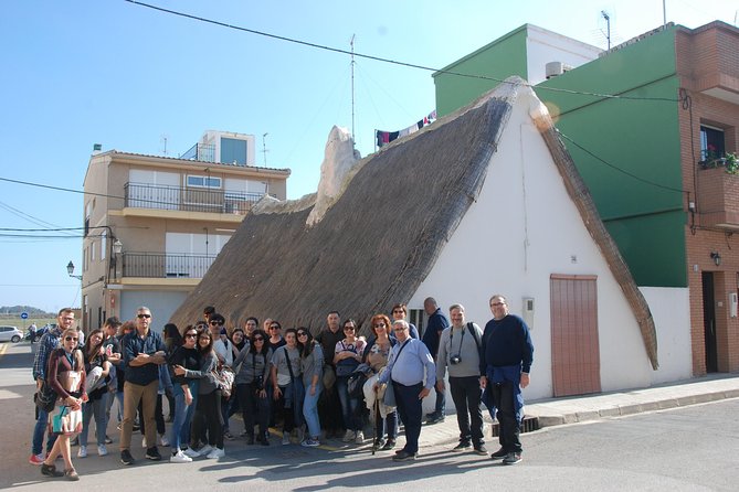 Valencia guided tours - walking tours - - Stop 4: Mercat Central, modernist design and the parrot weathercock