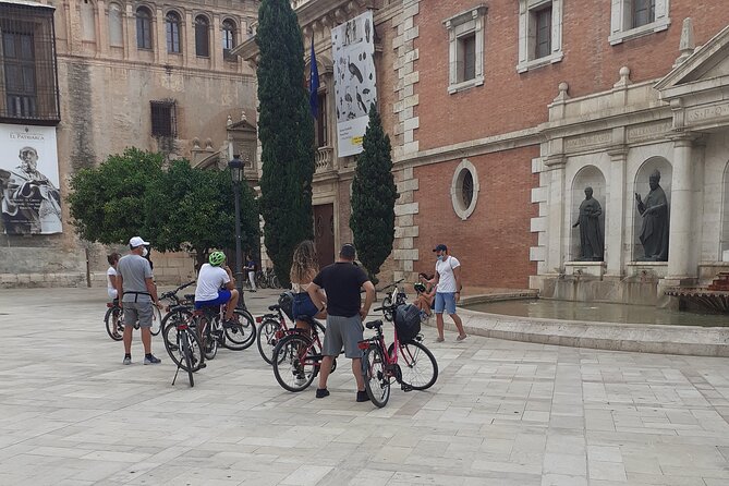 Valencia Highlights Bike Tour - The Turia Park Ride: 9 km of Green Space and Easy Flow