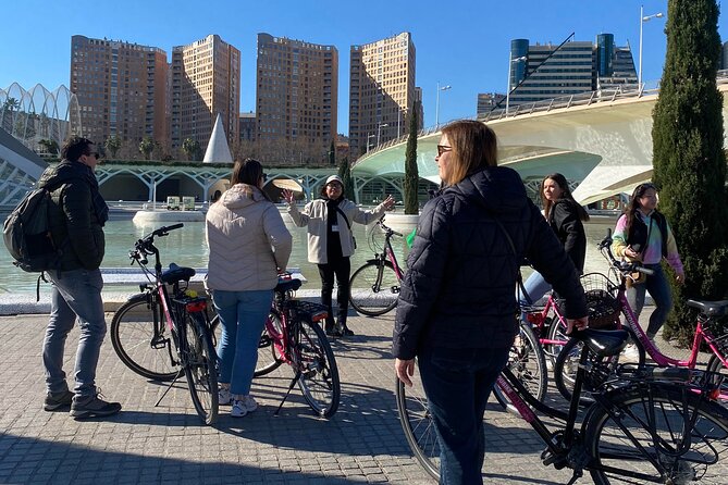 Valencia Highlights Bike Tour - Stop 4: Pont de les Flors, the Flower-Filled Bridge Moment