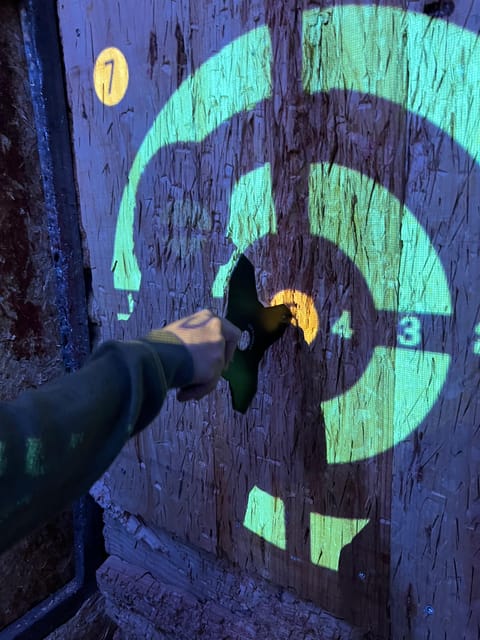 Valencia: Interactive Axe Throwing 1h - The Staff and How the Session Feels in Real Life