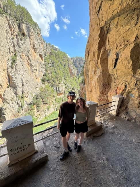 Valencia: Montanejos Hot Springs Tour + Salto De la Novia Waterfall - The Montanejos block: 3.25 hours that makes the difference