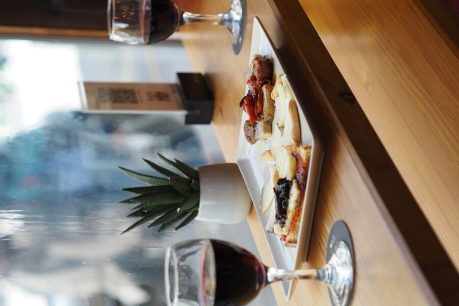 Valencia: Morning Food Tour with Central Market Visit - Key highlights worth showing up for