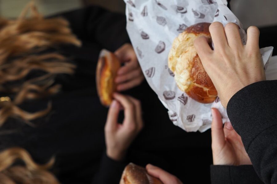 Valencia: Morning Food Tour with Central Market Visit - Dietary fit and who should book