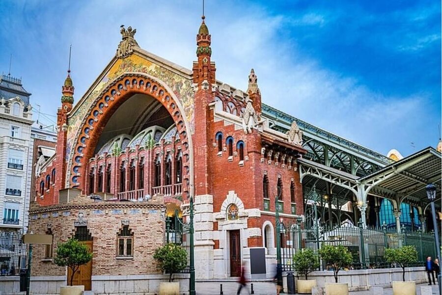 Valencia: Must-See Attractions Walking Tour - Starting at Carrer del Mur de Santa Anna, then into Ciutat Vella