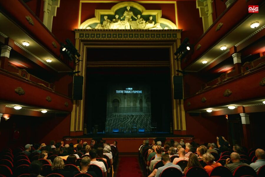 Valencia: New Flamenco Show in the Most Emblematic Theater of the City - Teatro Talia and the Barrio del Carmen setting