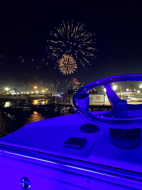 Valencia: Night Cruise with Free Drink - Night cruise pacing: exactly how the 1 hour works