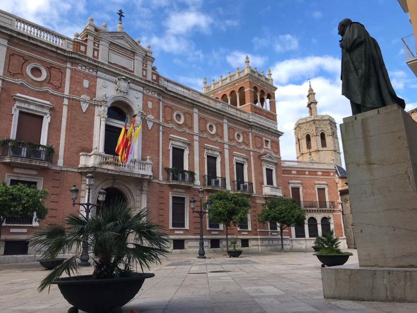 Valencia Old Town Segway Tour - The 1-hour route through Medieval zone, Nàquera Street, and Downtown