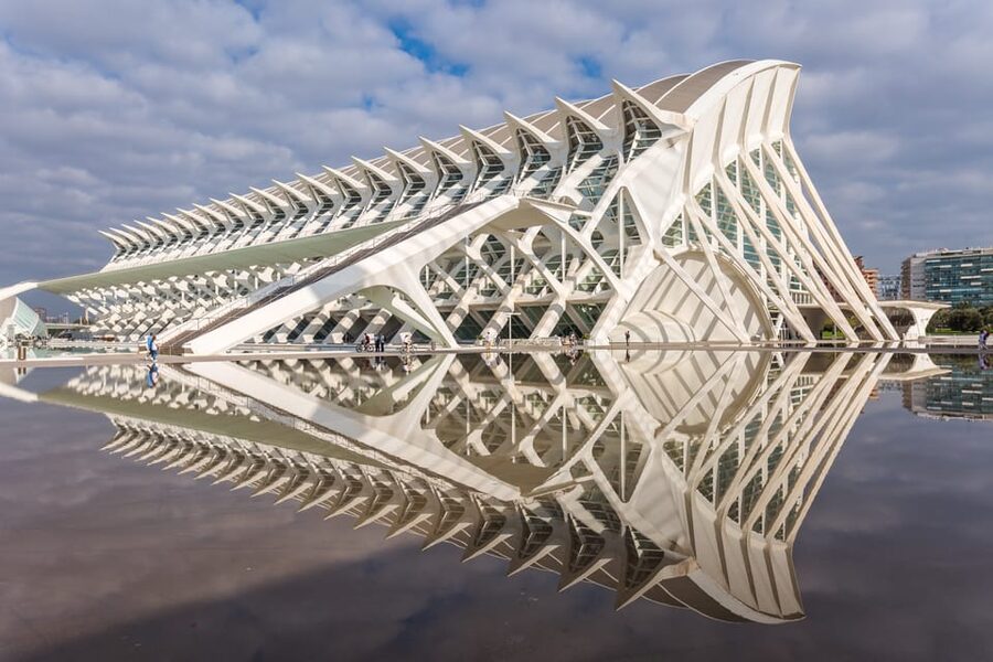Valencia: Principe Felipe Science Museum Entry Ticket - Hands-on galleries across 40,000 square meters, more than just space posters