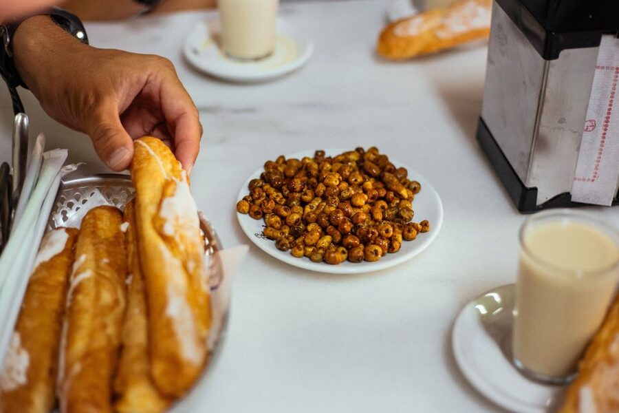 Valencia: Private Food Tour – 10 Tastings with Locals - The 3-hour, 10-tasting format (and why it’s good value)