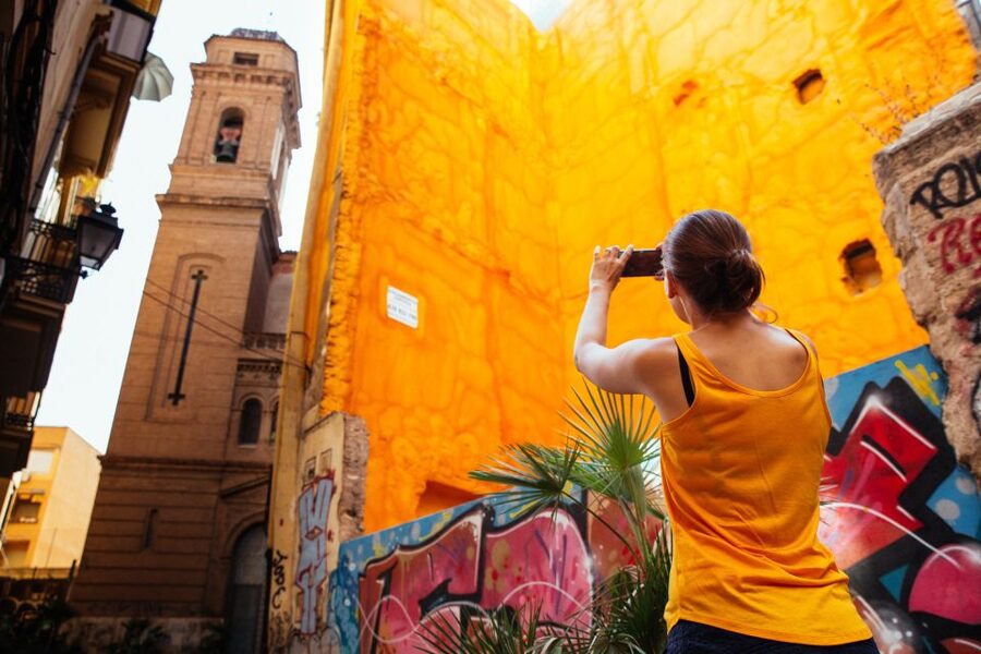 Valencia: Private Tour w/ Locals – Highlights & Hidden Gems - The Horchata Break: Tiger Nut Milk and Fartons