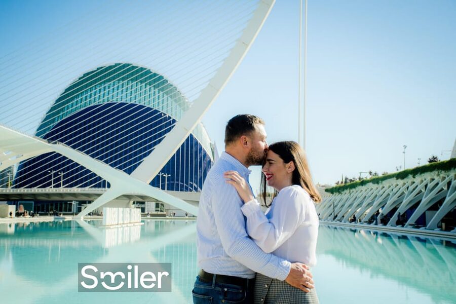 Valencia: Professional photoshoot at City of Arts & Sciences - What Happens During the Photoshoot: Guidance, Not Guesswork