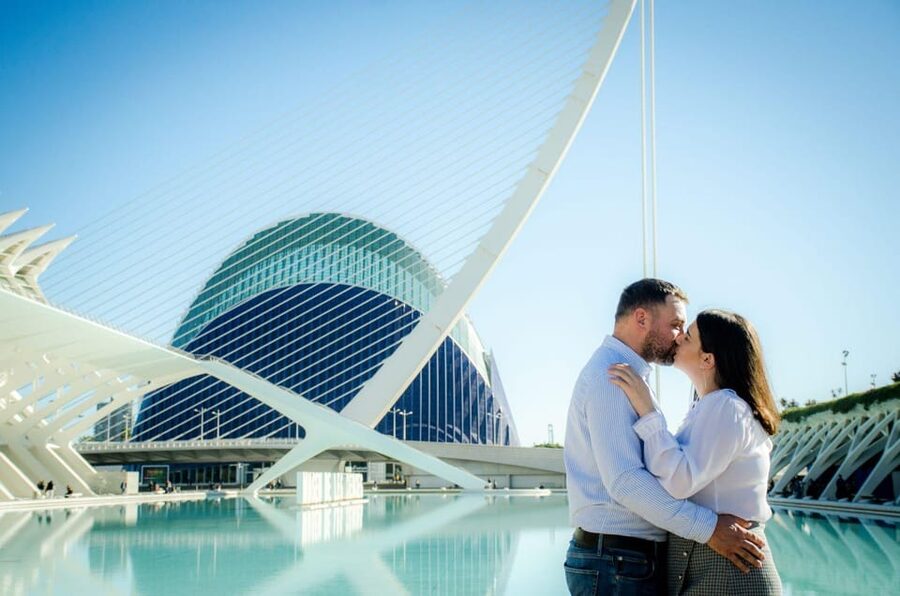 Valencia: Professional photoshoot at City of Arts & Sciences - Private Group Photos: Solo, Couples, and Families