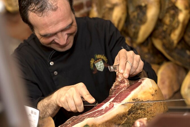 Valencia's Greatest Food, History & Culture Tour - The real value: Vivi and a group size that stays human