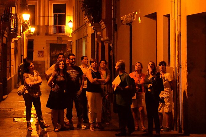 Valencia's Legends & Stories by Moonlight - Plaça de l’Espart: noises, odd origins, and listening practice