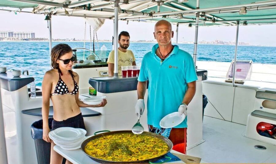 Valencia: Sailing Catamaran Cruise with Valencian Lunch - The swim stop: when the cruise turns into beach time